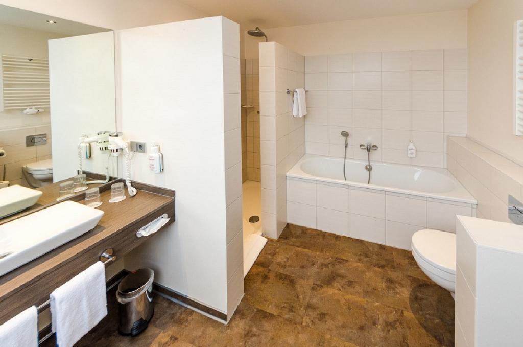 Hotel Restaurant Conni Wolfsburg Zewnętrze zdjęcie