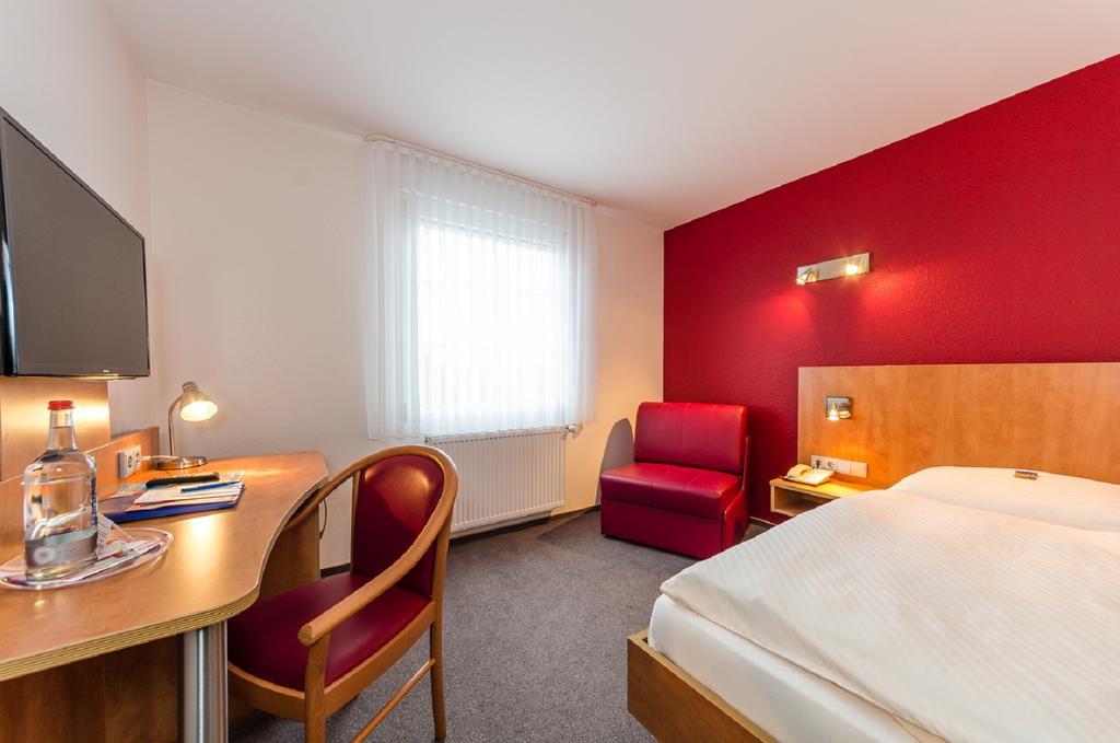 Hotel Restaurant Conni Wolfsburg Zewnętrze zdjęcie