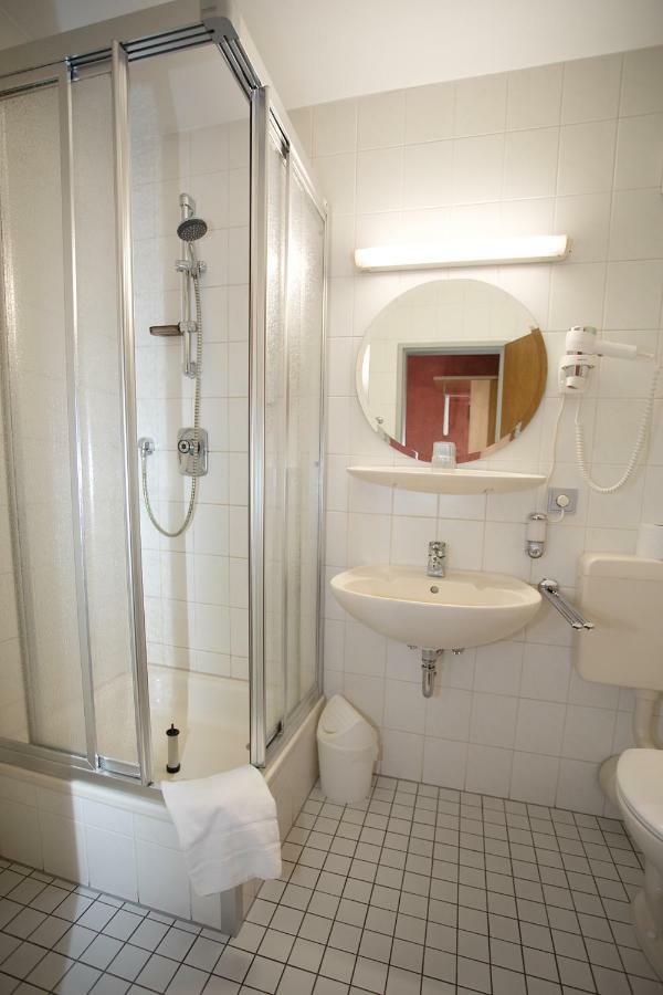 Hotel Restaurant Conni Wolfsburg Zewnętrze zdjęcie